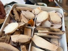 -小志家.野生菌鲜切牦牛肉牛杂火锅