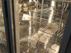面包甜点陈列柜-mira甜品屋(财大店)