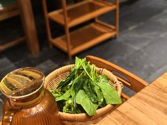 -野山舂·贵州现舂酸汤火锅(鸿通城店)