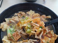 -龙记桂林米粉(财满街店)
