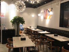 大堂-黄弟大排档·湖南菜·小龙虾·小海鲜(凯旋北路店)