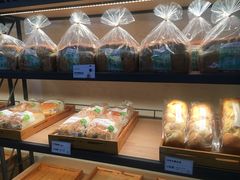面包甜点陈列柜-仟吉KenGee(五里牌店)