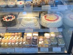 面包甜点陈列柜-红宝石·鲜奶小方·海派西点房(南丹店)