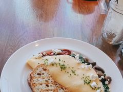 -ROAST coffee & eatery