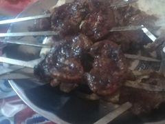 -烤肉小伙烤肉店