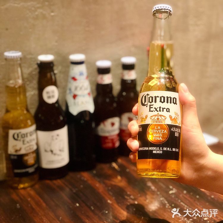 车公庙排队王破店东北烧烤为什么那么火❓