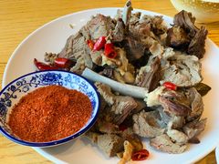 手抓羊肉-四姑娘山阿巴郎·藏式花园餐厅