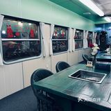 坐在火车上吃火锅是什么感觉🚃喜庆火锅