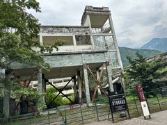 -四川汶川特大地震漩口中学遗址