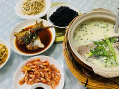 -天乐农家鱼头王(天目湖店)