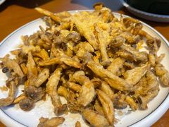 蛋黄焗蟹味菇-晚归月亮湾私家菜(临邑路店)