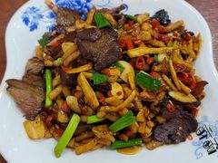 萝卜炒腊肉-湖南人家湘菜馆(镇江路店)