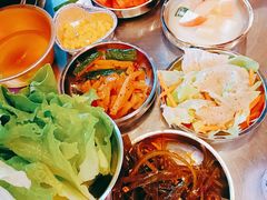 -豚豚家돈돈가韩国锅盖烤肉(新北万达店)