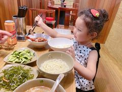 -亮亮面馆(经六路店)