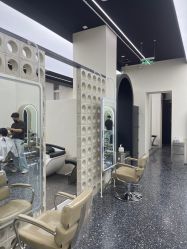 -Hair Co.一间沙龙