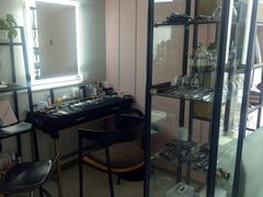 -ME觅妆·定制美妆·彩妆私教(菱角湖店)