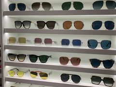 -目艮眼镜SHOWROOM(品牌集合店)