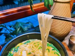 -银米·云南传统过桥米线(双廊黑金冠店)
