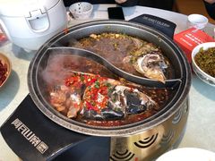 -阿瓦山寨·湘菜现炒·剁椒鱼头王(咸阳总店)