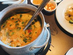 -大头虾越式风味餐厅(光明广场店)