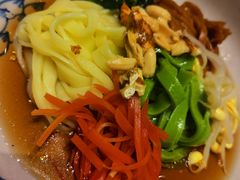 -江城小馆陕南妈妈菜·全球旅行餐厅(钟楼店)