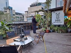 -拖板鞋咖啡旅行酒店(春熙路地铁站店)