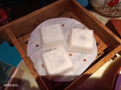 非遗白玉方糕-探花·意境江南菜·唐伯虎文化体验店·松鼠桂鱼(观前店)
