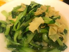 鸡毛菜炒百-鹿港小镇经典老上海菜(长乐路店)