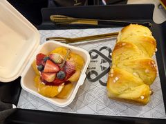 -BUTTERFUL&CREAMOROUS 黄油与面包(中山公园龙之梦店)