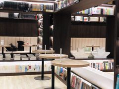 -钟书阁(群光广场店)
