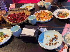 -粉墨特色菜·烧烤音乐酒馆