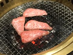 -山川小町·极番烧肉(新地假日广场店)