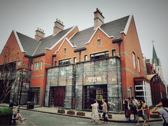 -钟书阁(松江泰晤士小镇店)