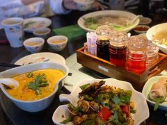 -大头虾越式风味餐厅(光明广场店)