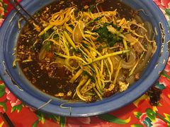 -闯关东东北农家菜(崂山石老人店)