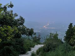 -鬼笑石后山停车场