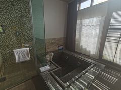 -裕龙汤泉