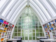 -钟书阁(松江泰晤士小镇店)