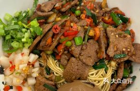 Stir-fried Pig Liver Dry Noodles