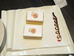 -钟书阁(群光广场店)