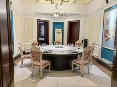 -梅龙镇酒家(南京西路总店)