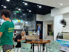 -老何家后安粉·糟粕醋海鲜火锅(三亚湾椰梦长廊店)