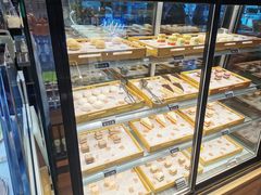 面包甜点陈列柜-盛江山自助料理(太原街万达店)