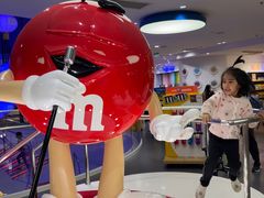 -m豆巧克力世界(上海世茂广场店)