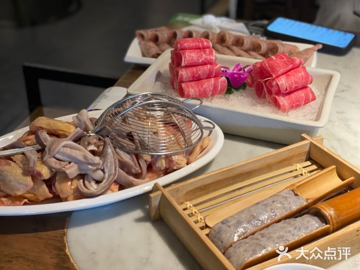 尚尚仙·酸汤猪手·猪肚鸡火锅(华联万柳购物中心店)图片