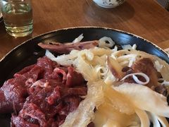-小志家.鲜牦牛肉牛杂火锅野生菌汤锅