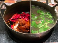 草本鸳鸯锅-盡膳口福跷脚牛肉火锅(晶耀前滩店)