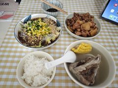 -鲸励母婴月嫂(望京店)