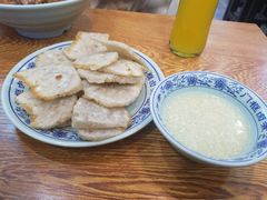 老北京炸灌肠-门框胡同百年卤煮(前门煤市街店)