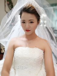 -雪莉美妆婚纱馆